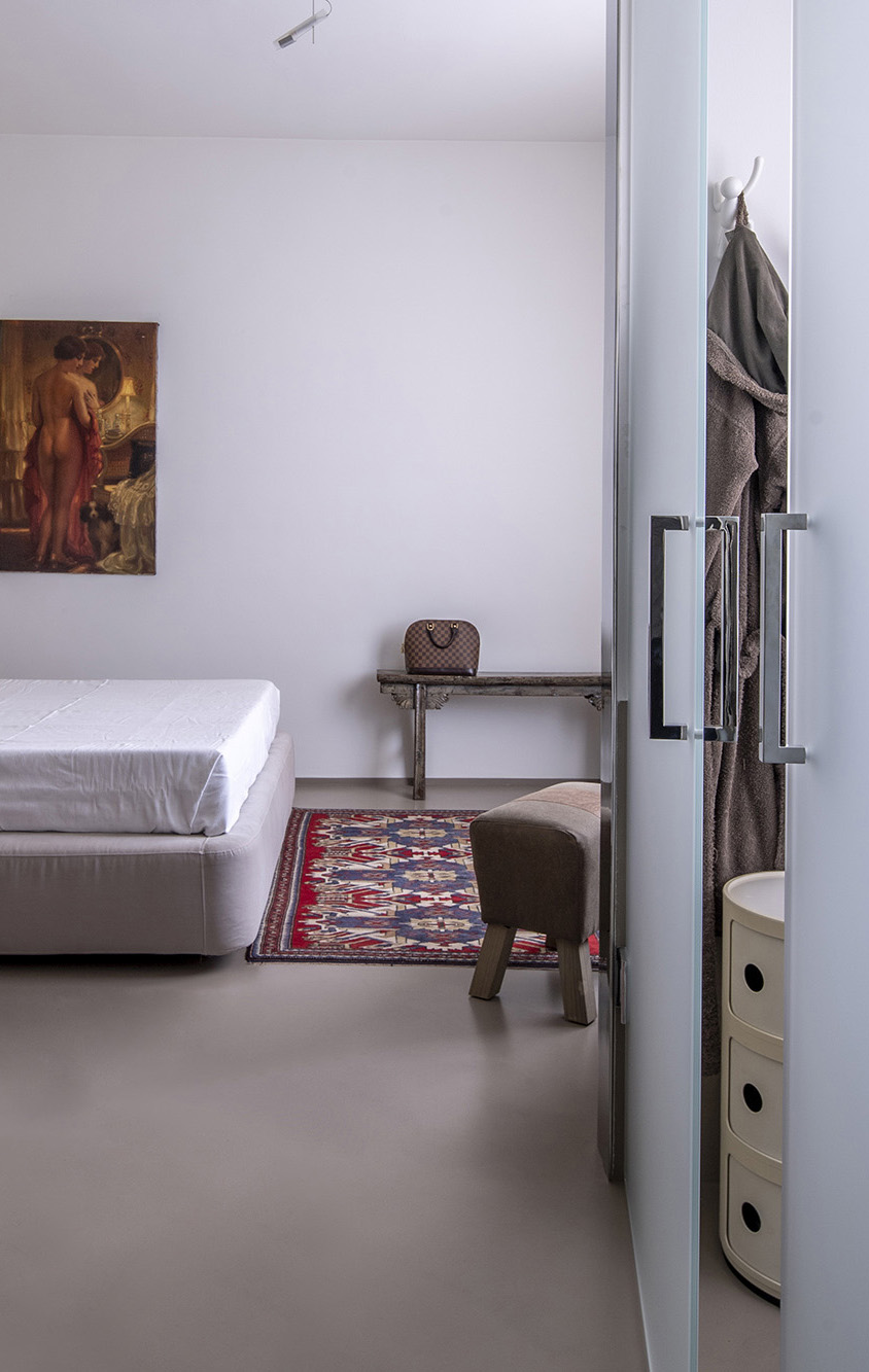 Zebra Wood Apartment