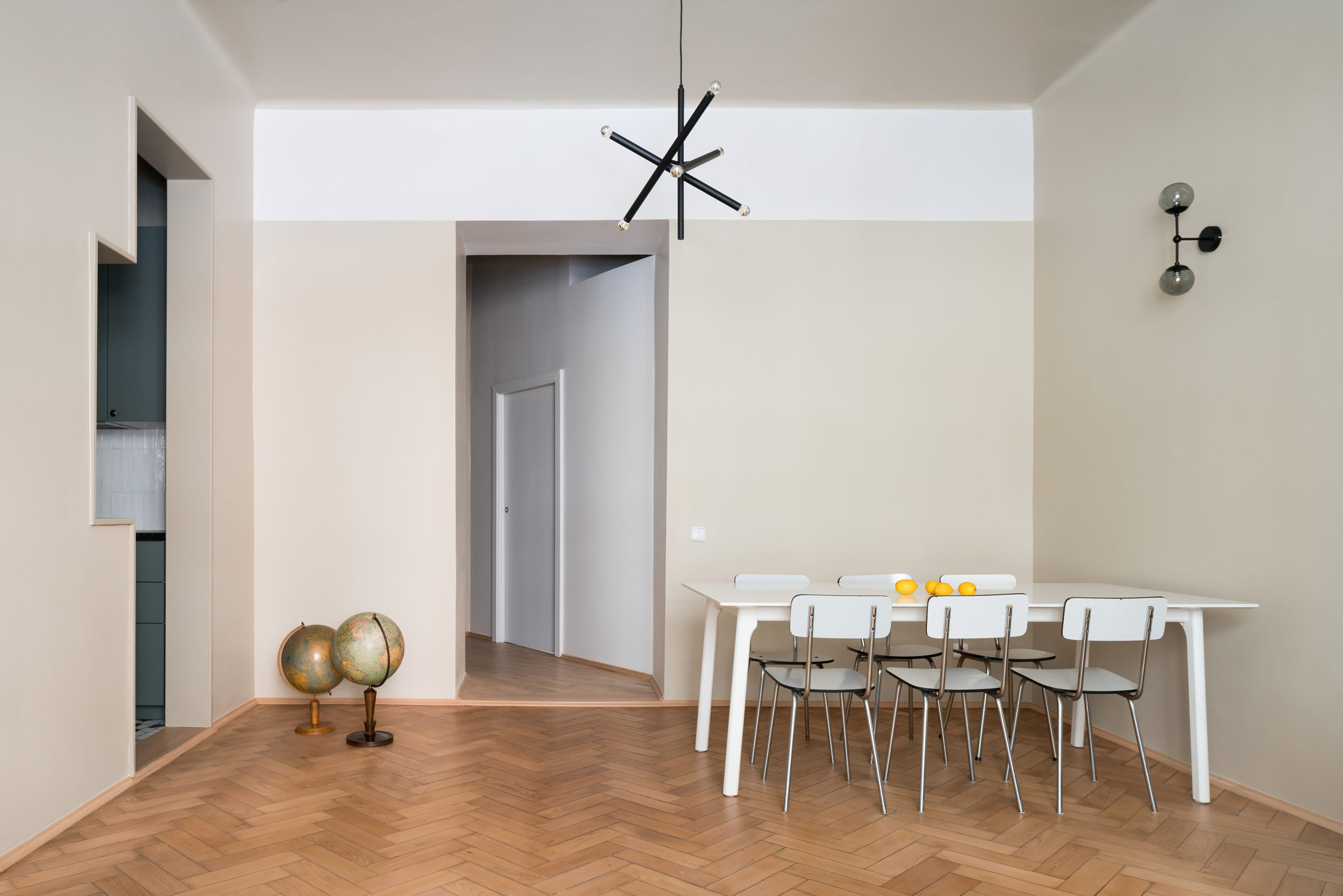 Stepped volume apartment